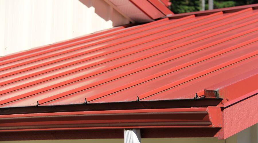 Professional gutter cleaning services in Ellinwood, KS
